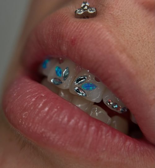 Gemas Dentales La Llama Tattoo